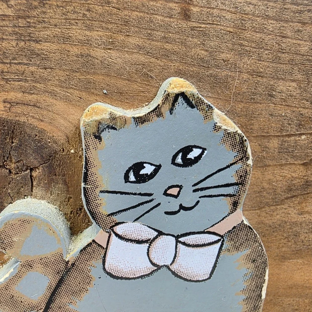 Vintage Cottage GrannyCore Wooden Cat Napkin Holder Heart Country Farmhouse Flaw